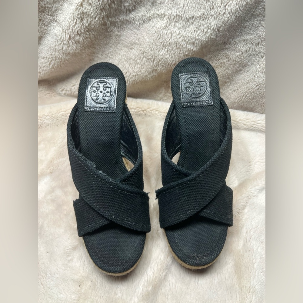 Tory Burch Black Wedge Sandals with Gold Accent Size 8 - Picture 2 of 9